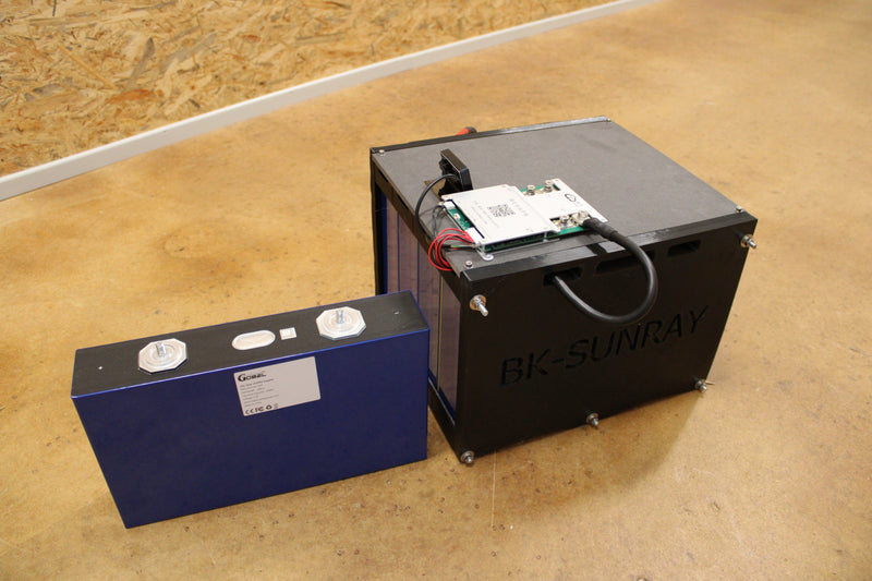 12V LiFePo4 Solarspeicher 8kWh
